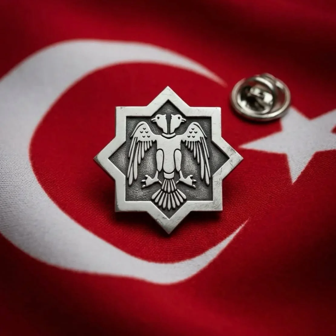 GÖKLERİN HAKİMİ SELÇUKLU KARTALI ROZET