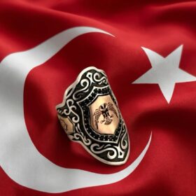 GÖKLERİN HAKİMİ KARTAL ZİHGİR